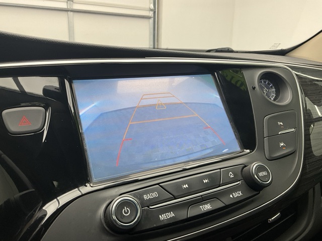 Vehicle image 11 of 26