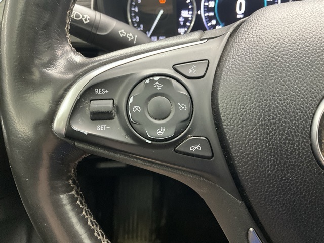 Vehicle image 22 of 26