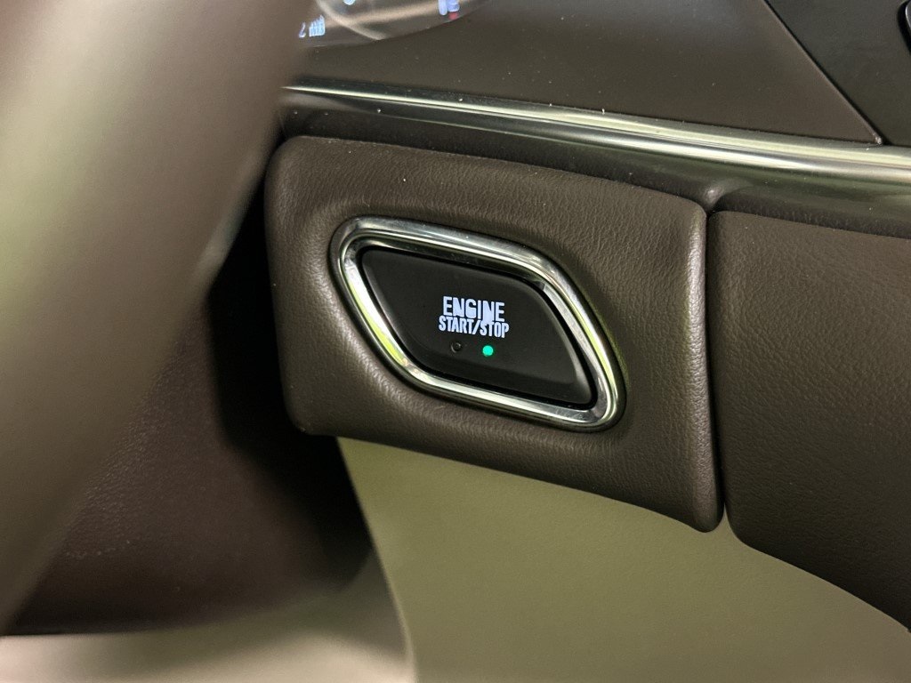 Vehicle image 25 of 33