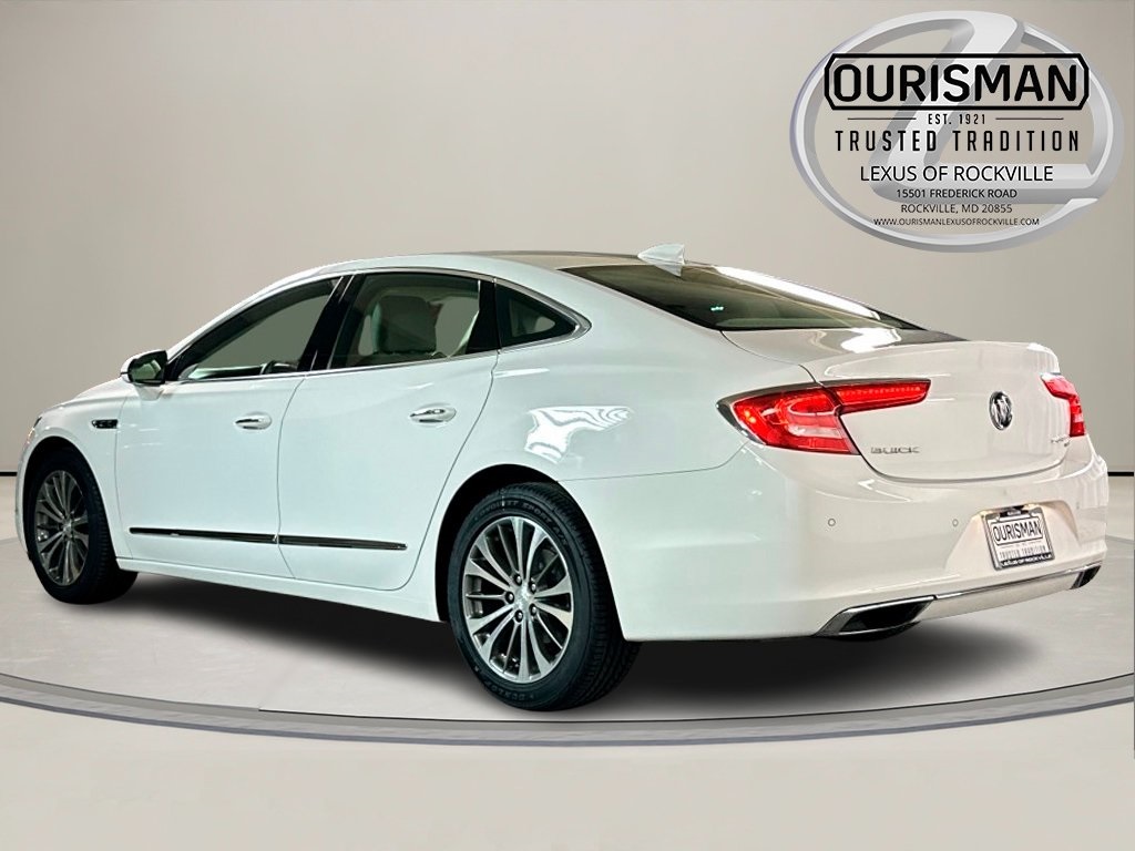 Vehicle image 4 of 33