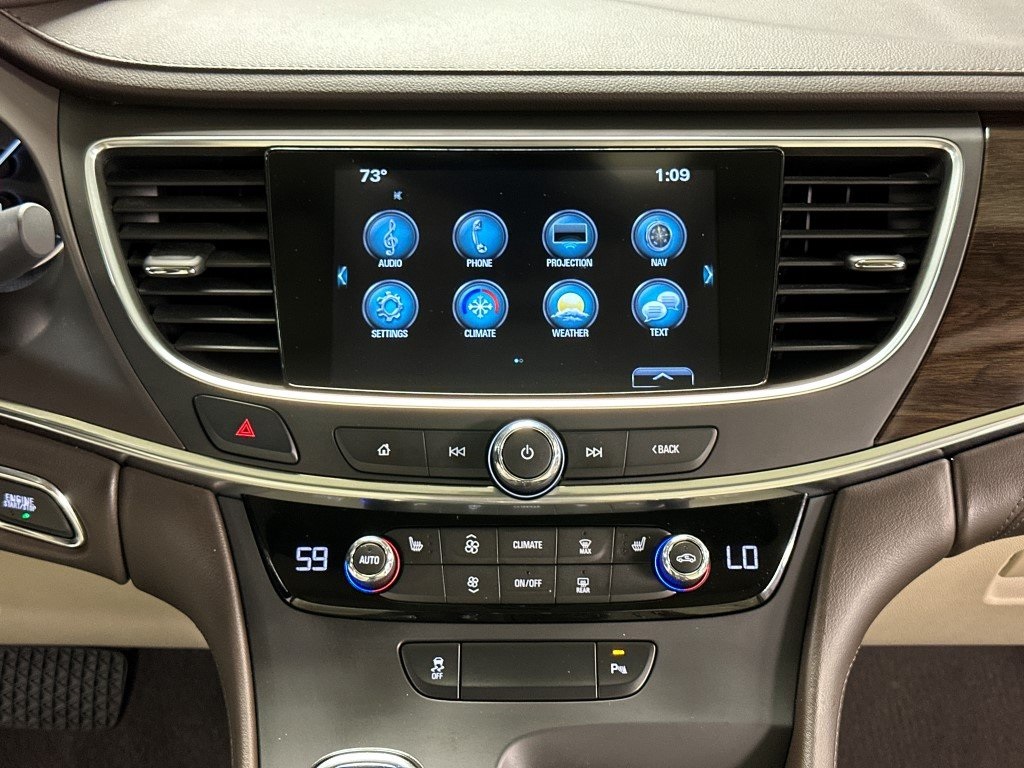 Vehicle image 19 of 33