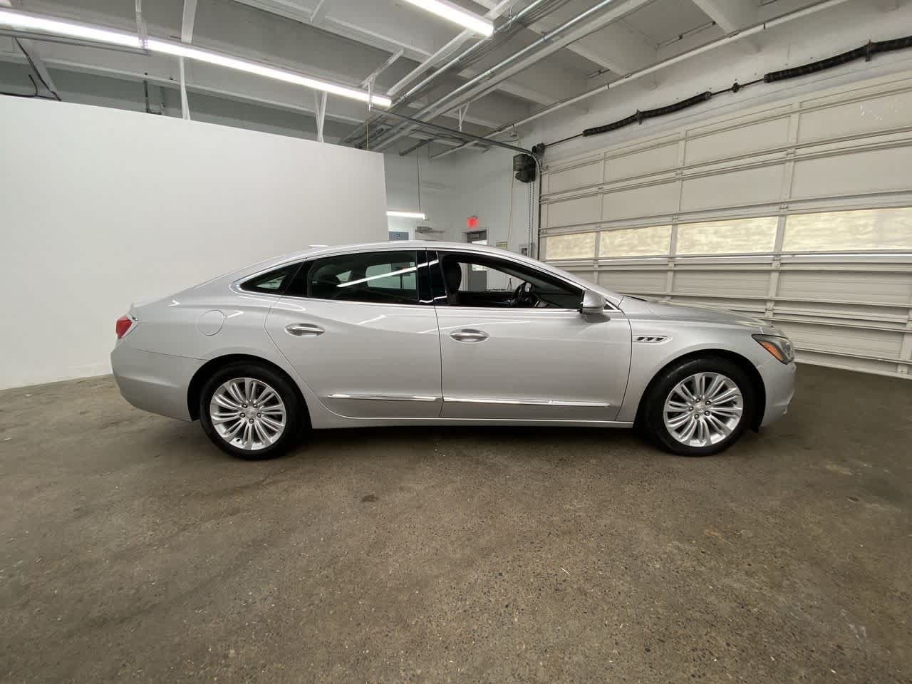 Vehicle image 4 of 38