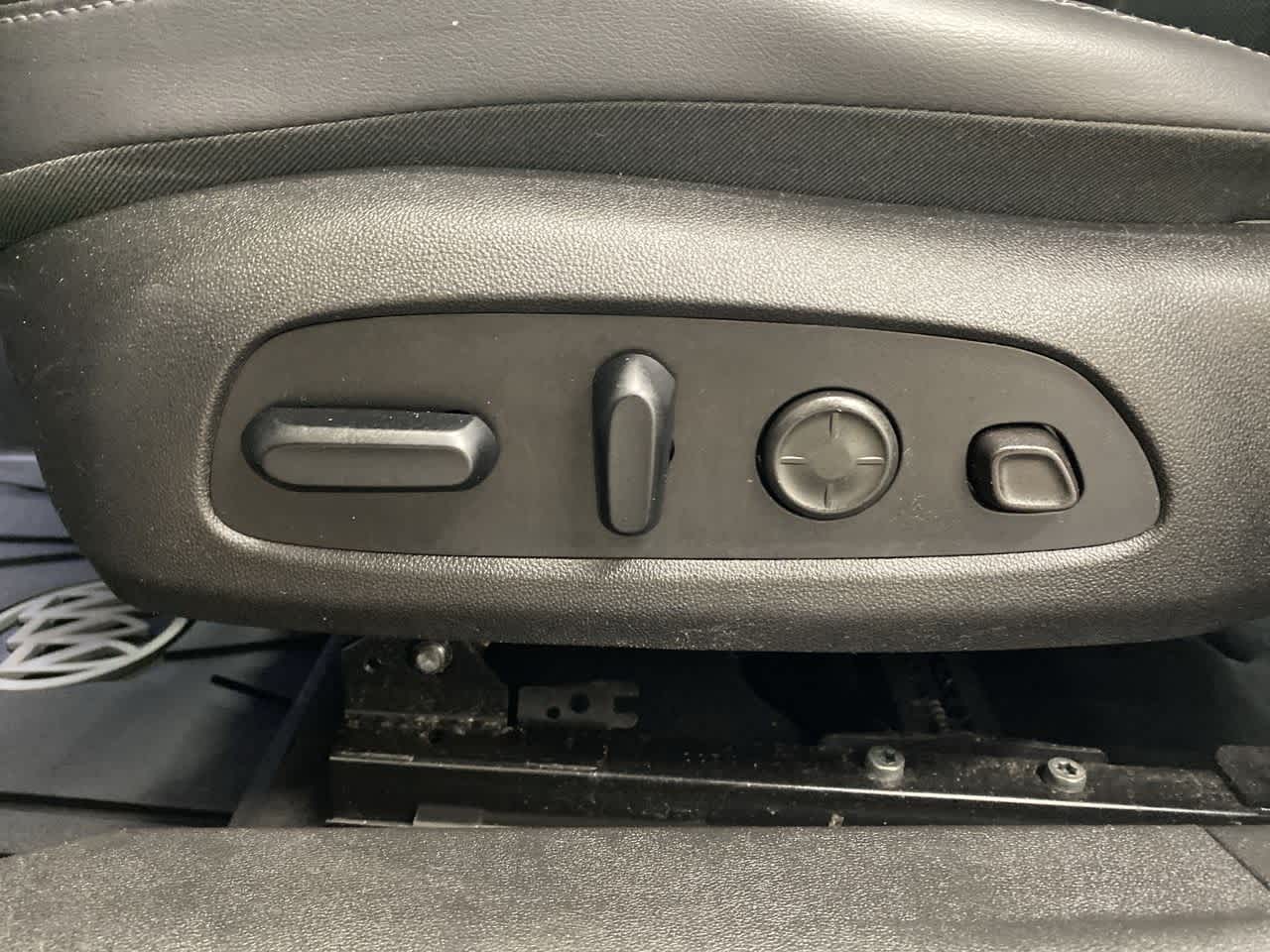 Vehicle image 15 of 38