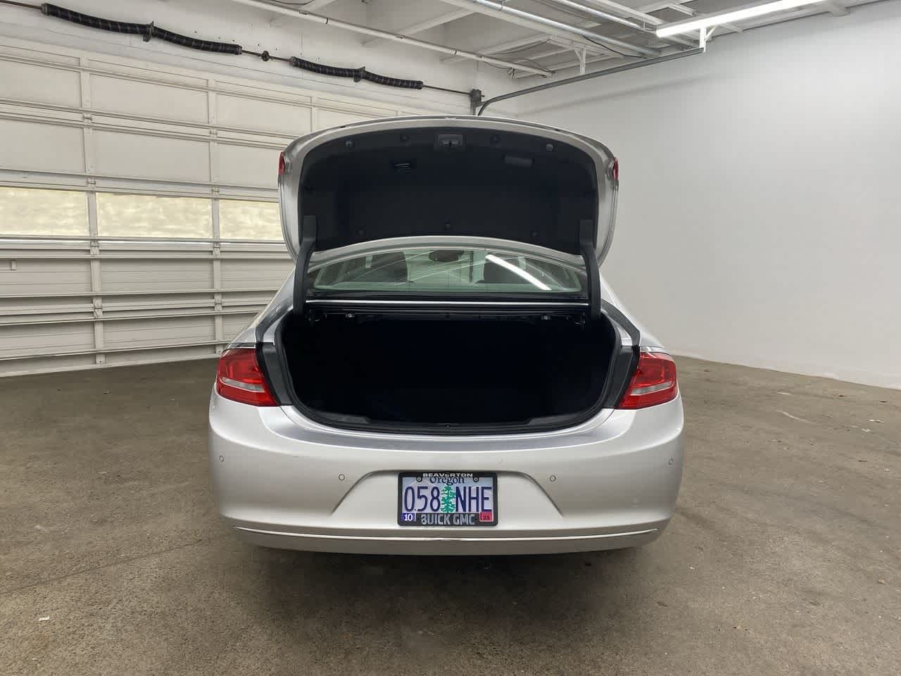 Vehicle image 29 of 38