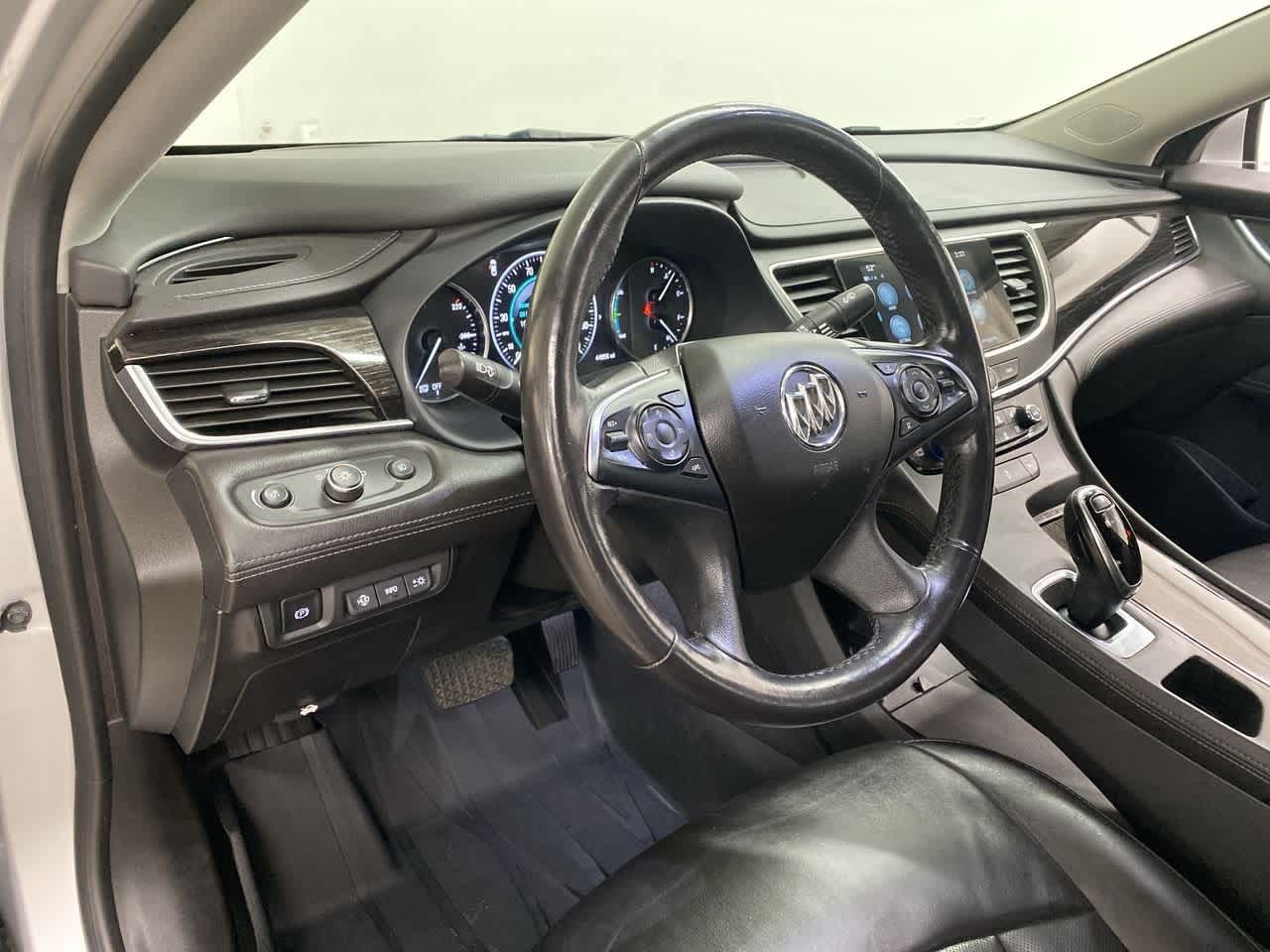 Vehicle image 9 of 38