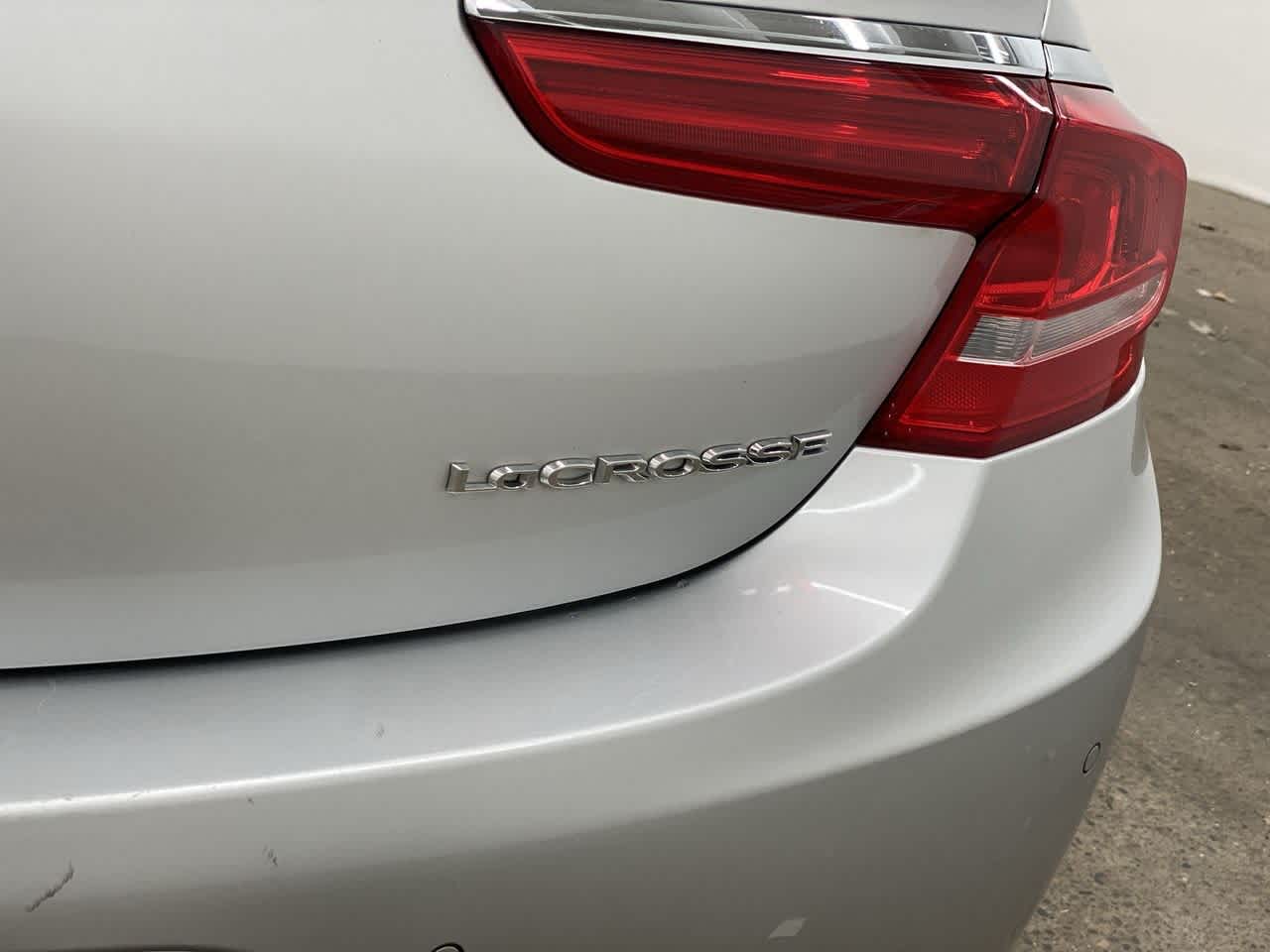 Vehicle image 10 of 38