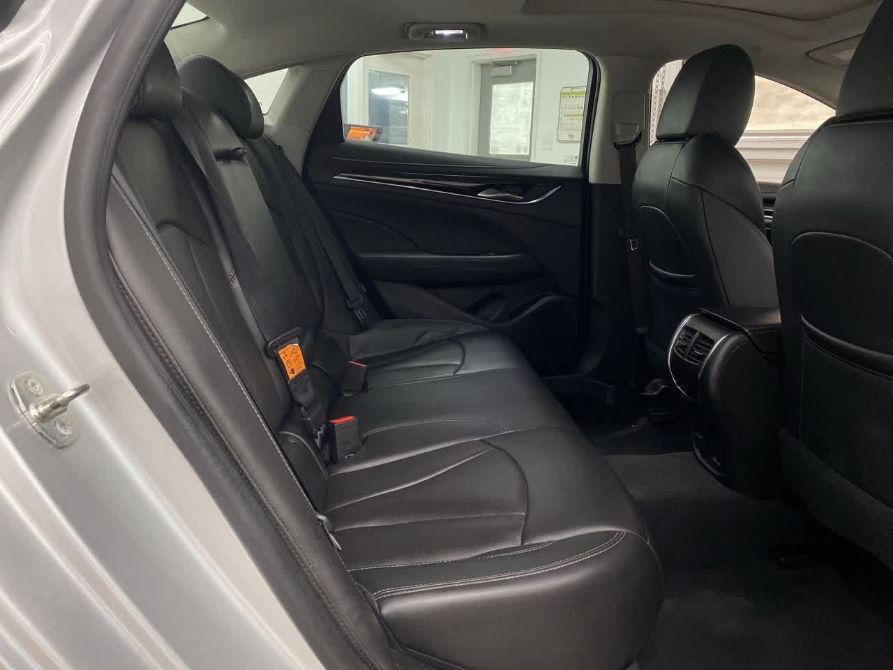 Vehicle image 18 of 38