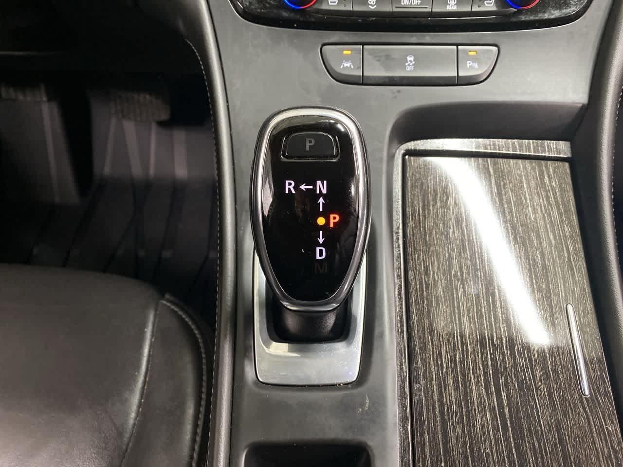 Vehicle image 27 of 38