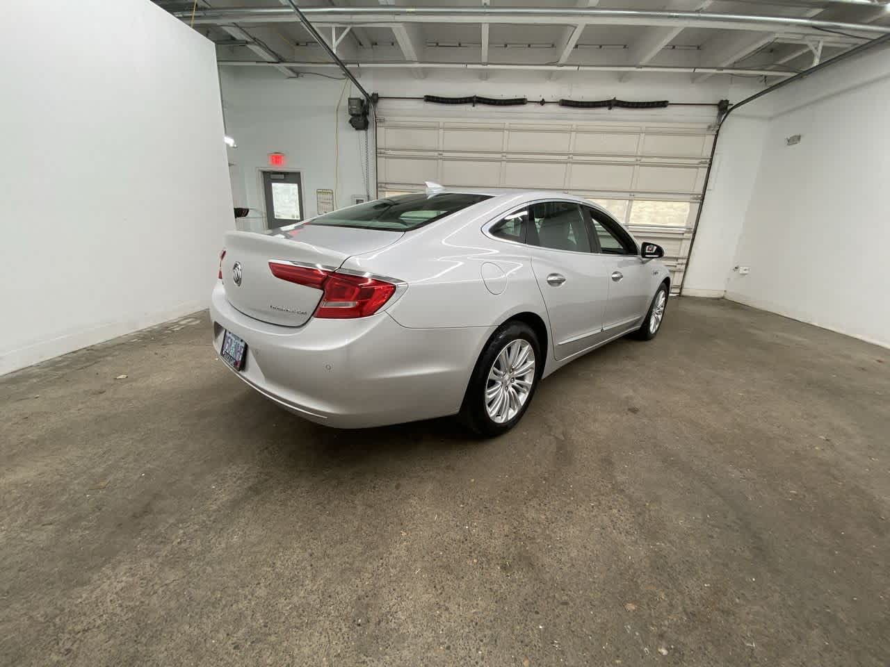Vehicle image 5 of 38