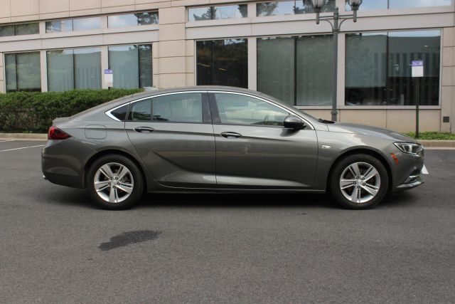 2018 Buick Regal Sportback Preferred Image 1 of 7