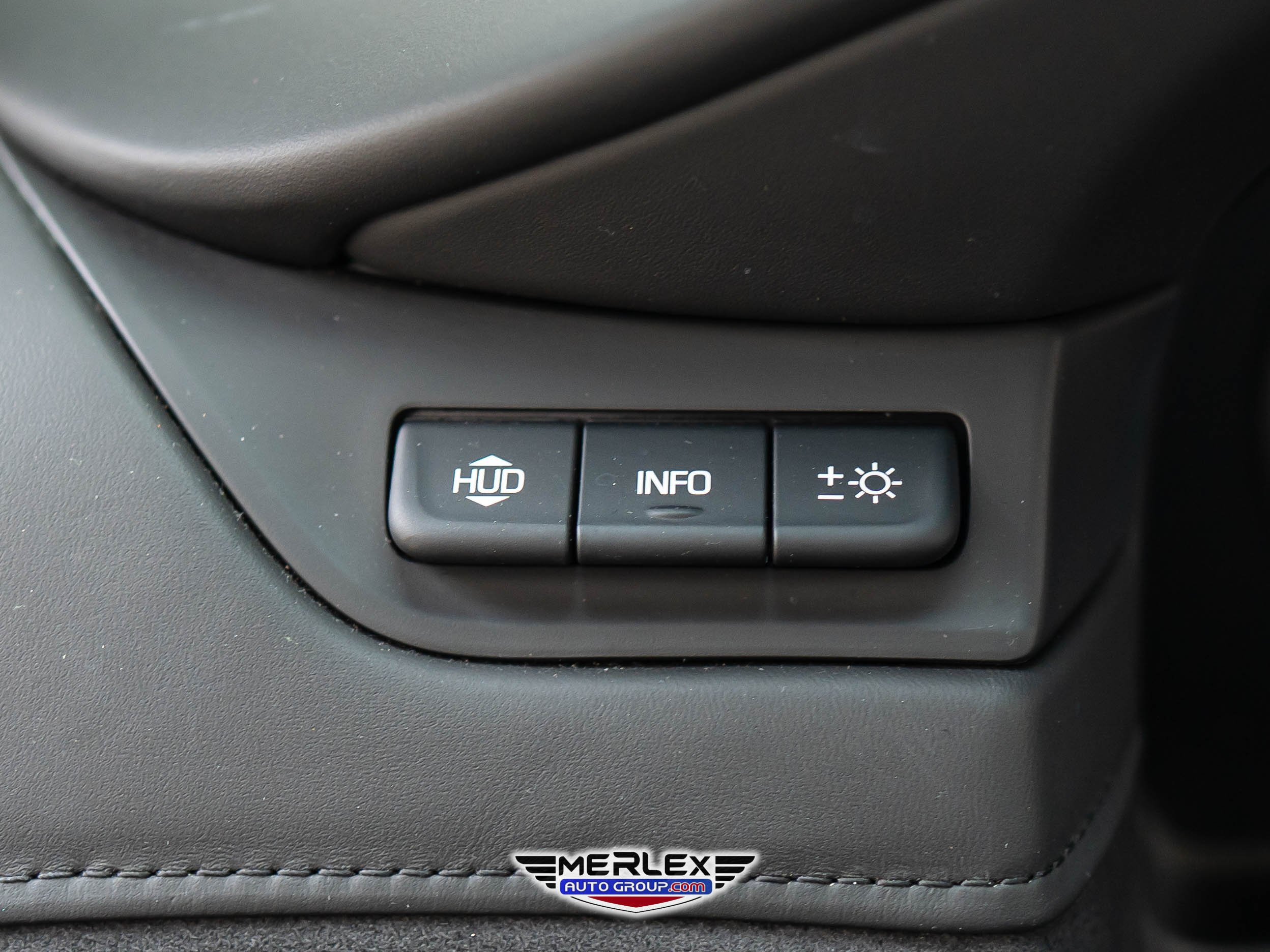 2018 Cadillac Escalade ESV Platinum Image 32 of 50