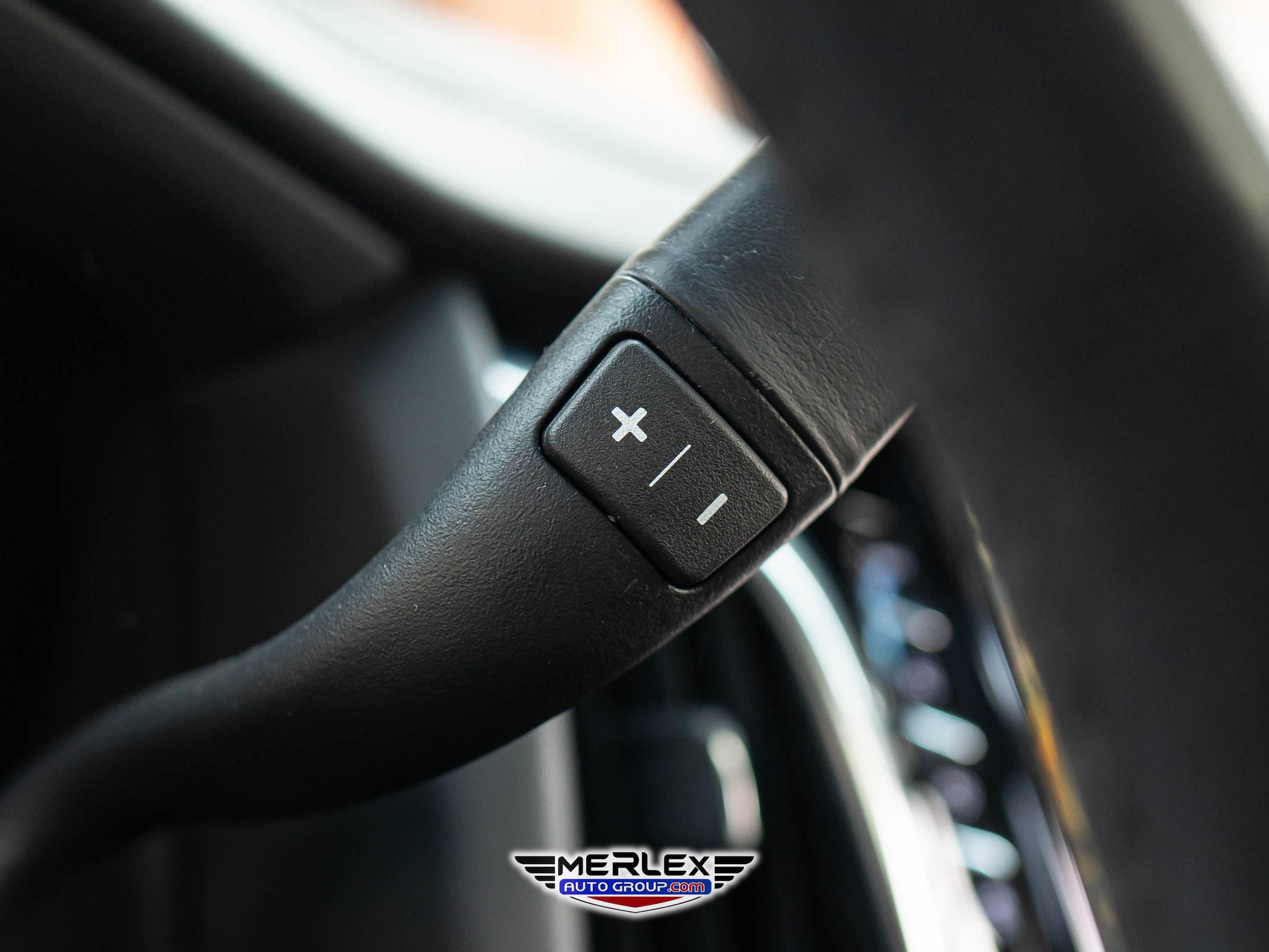 2018 Cadillac Escalade ESV Platinum Image 30 of 50