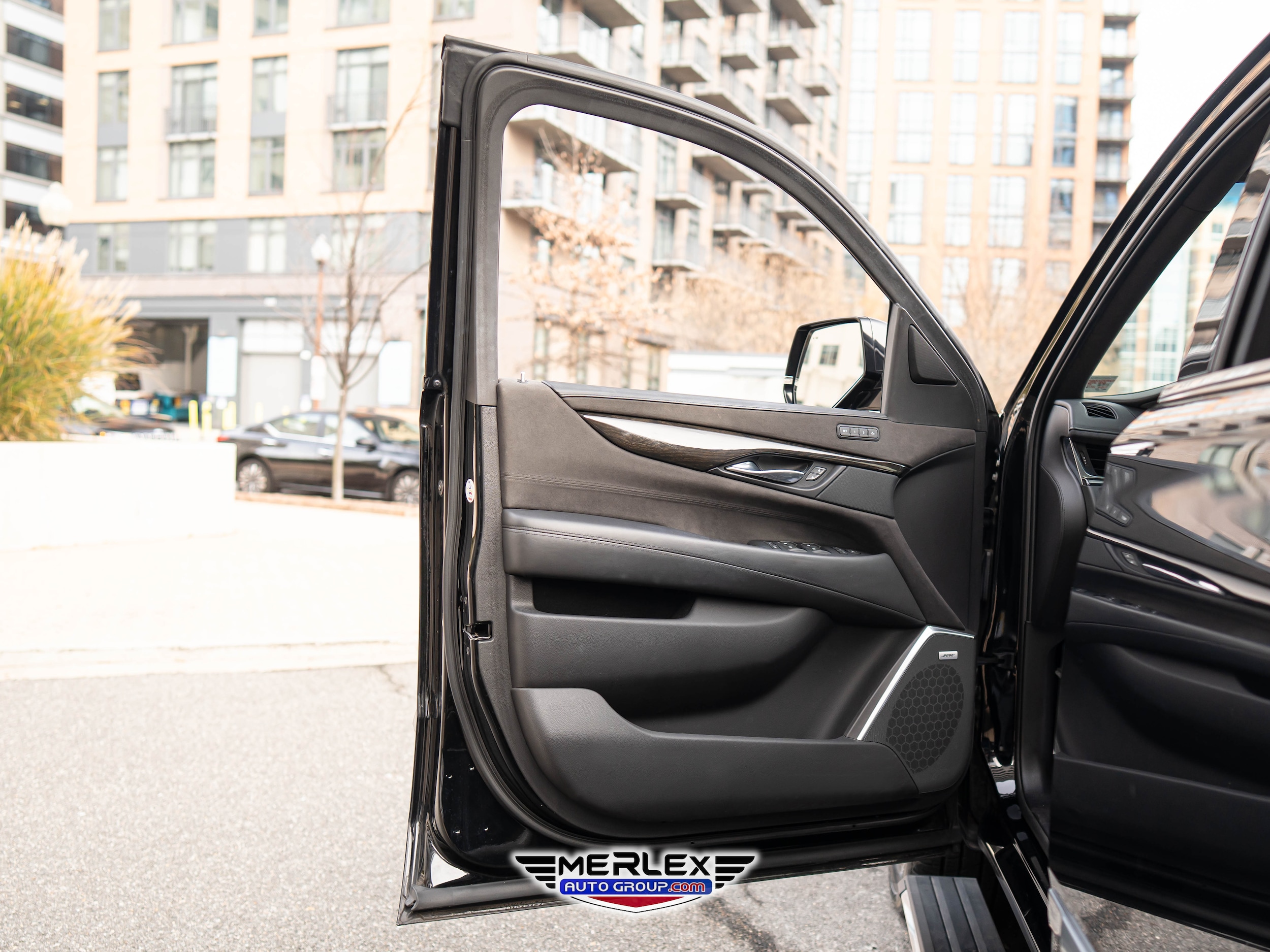 2018 Cadillac Escalade ESV Platinum Image 21 of 50