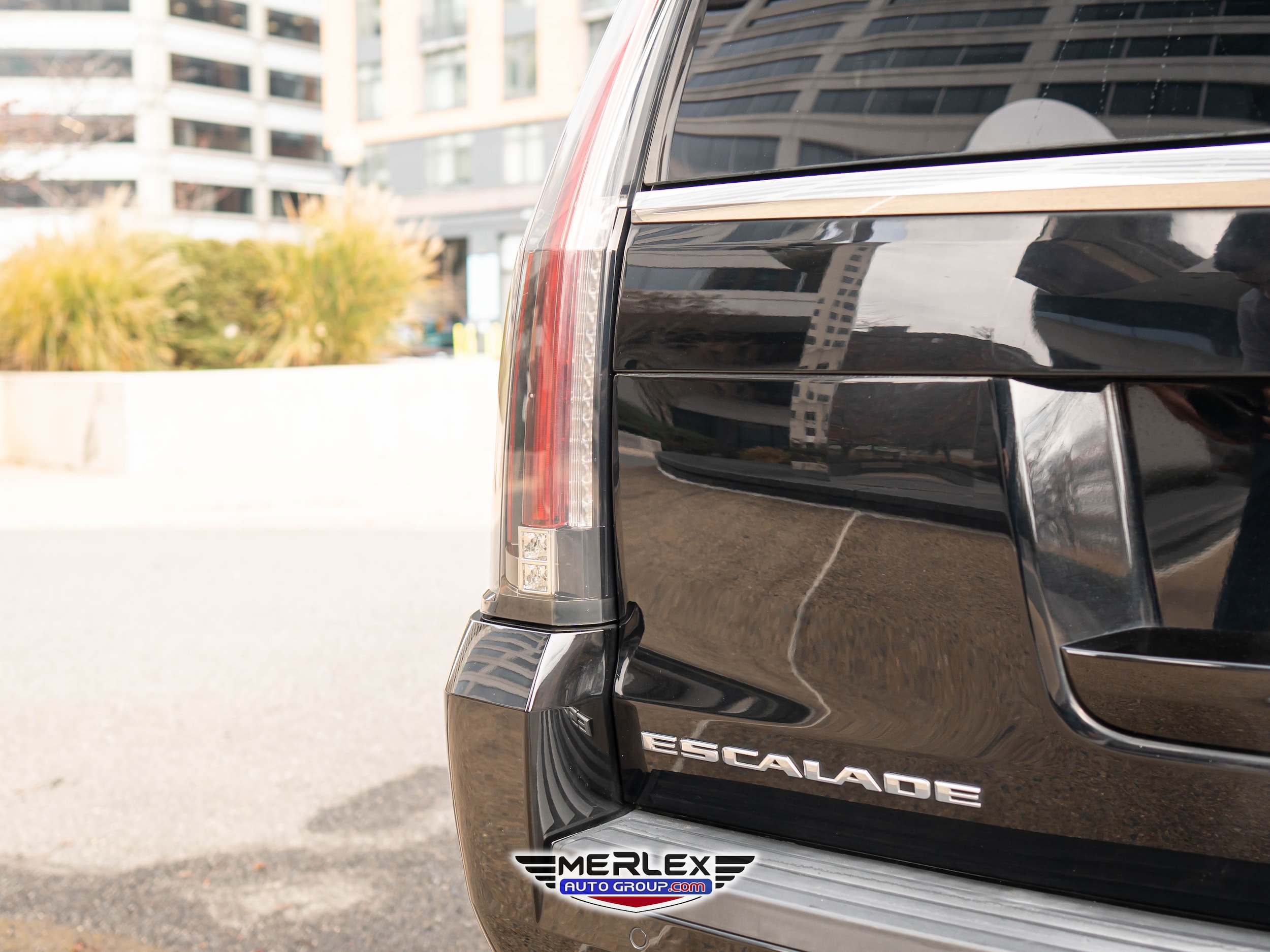 2018 Cadillac Escalade ESV Platinum Image 28 of 50