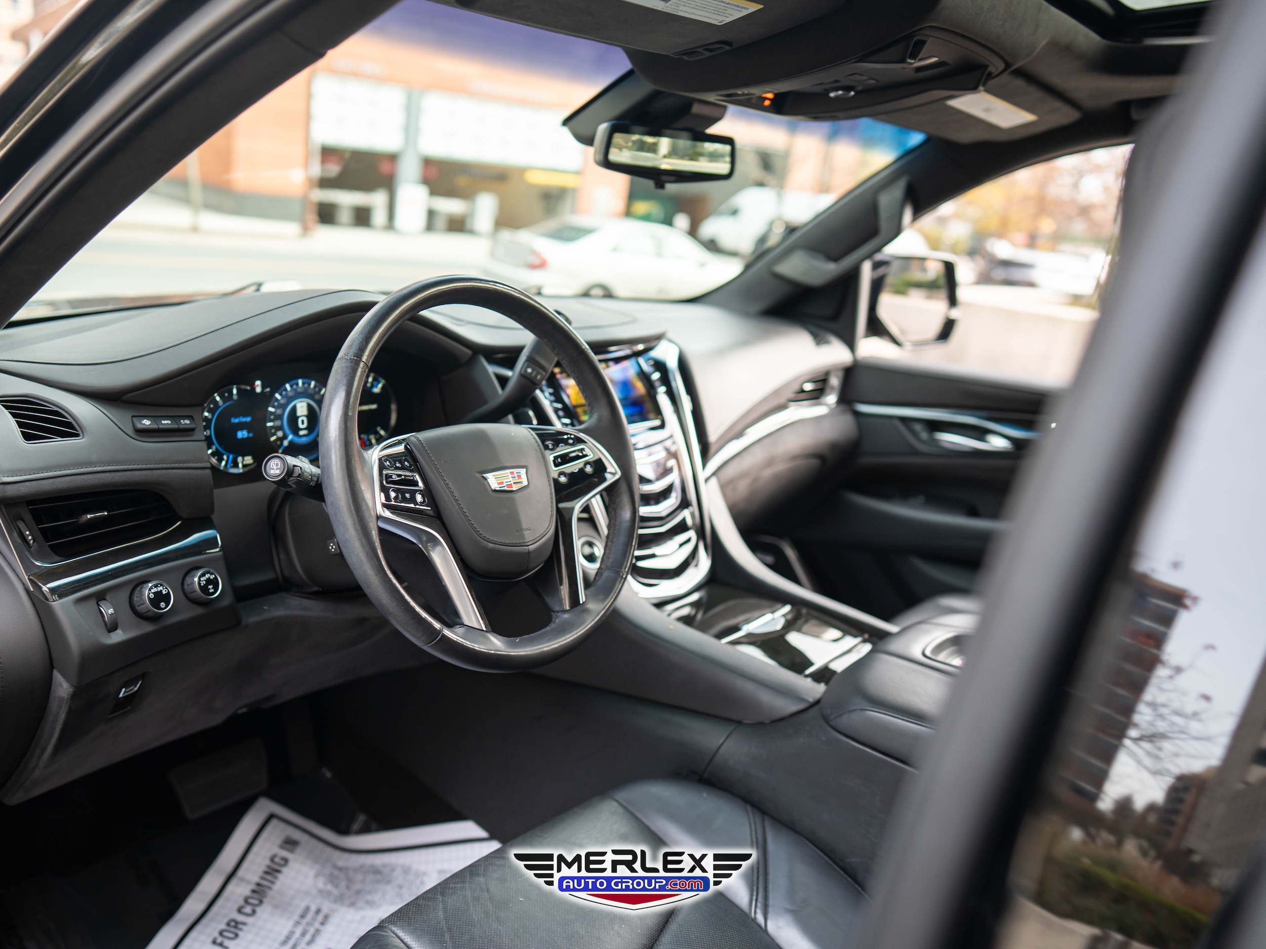 2018 Cadillac Escalade ESV Platinum Image 19 of 50