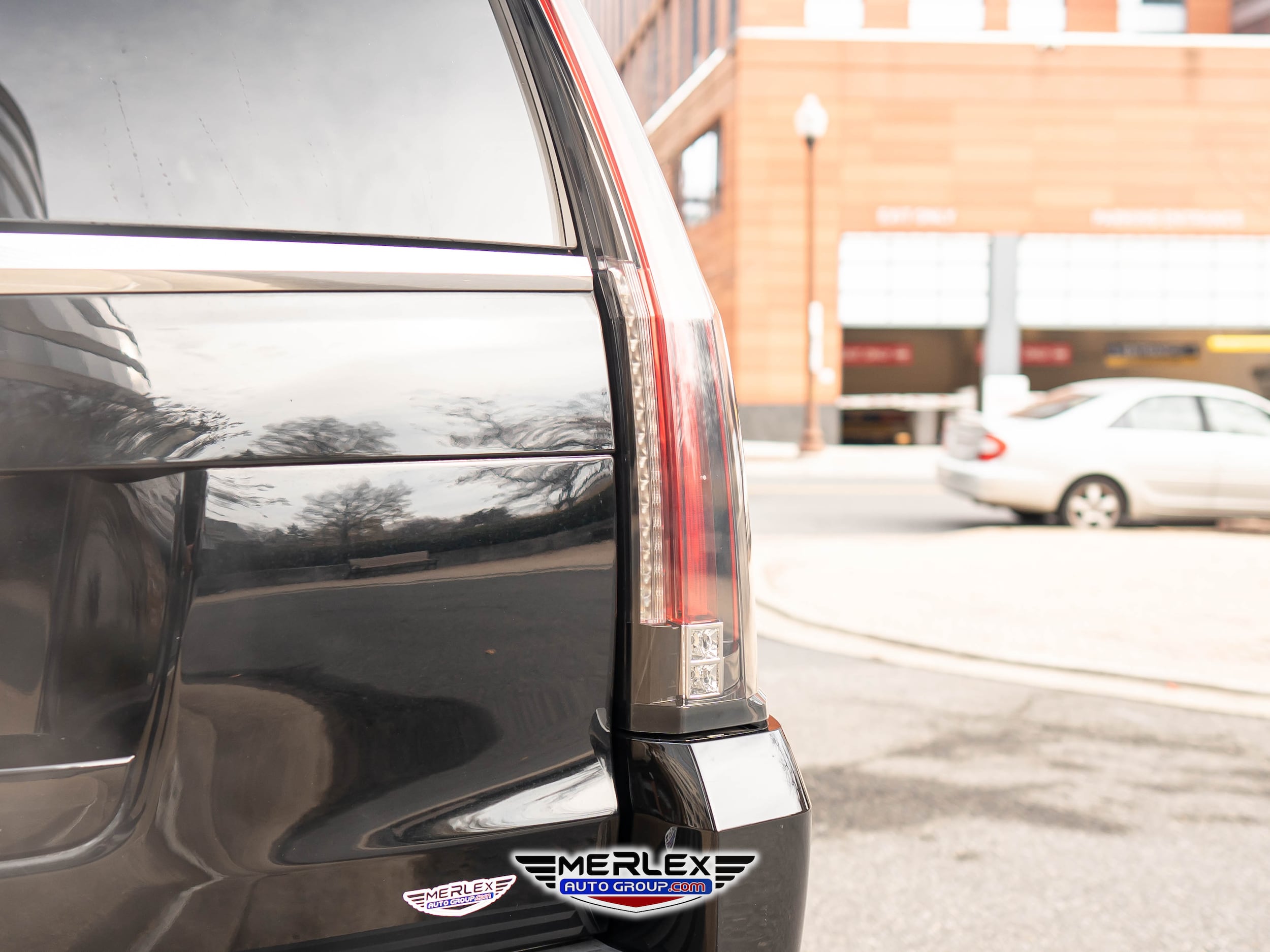 2018 Cadillac Escalade ESV Platinum Image 36 of 50