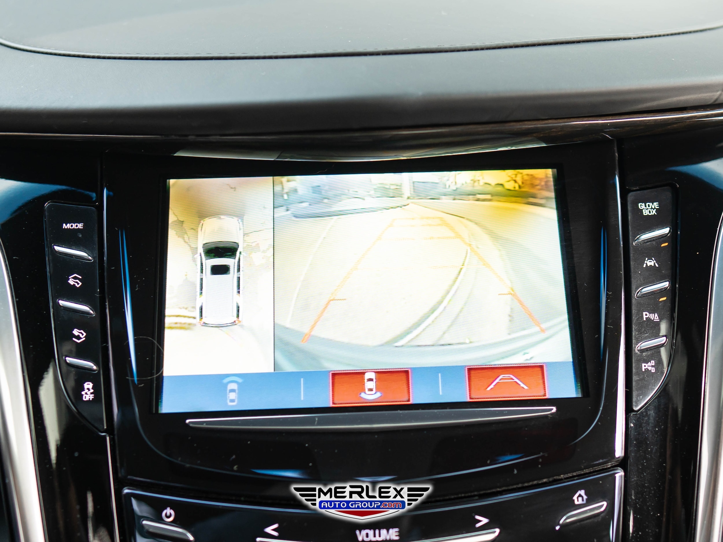 2018 Cadillac Escalade ESV Platinum Image 25 of 50