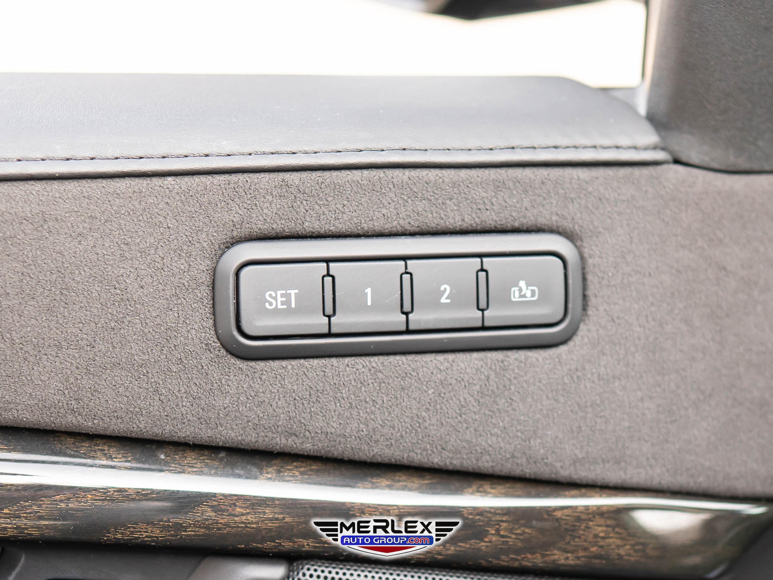 2018 Cadillac Escalade ESV Platinum Image 46 of 50