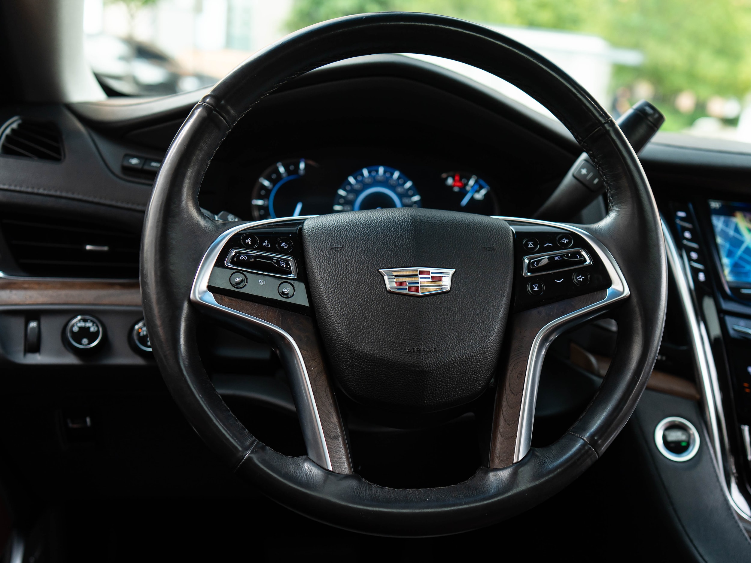 Vehicle image 25 of 53