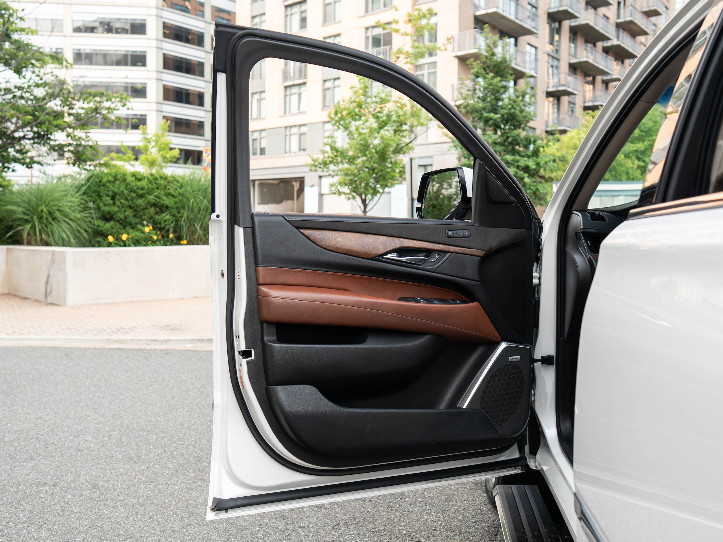 Vehicle image 45 of 53