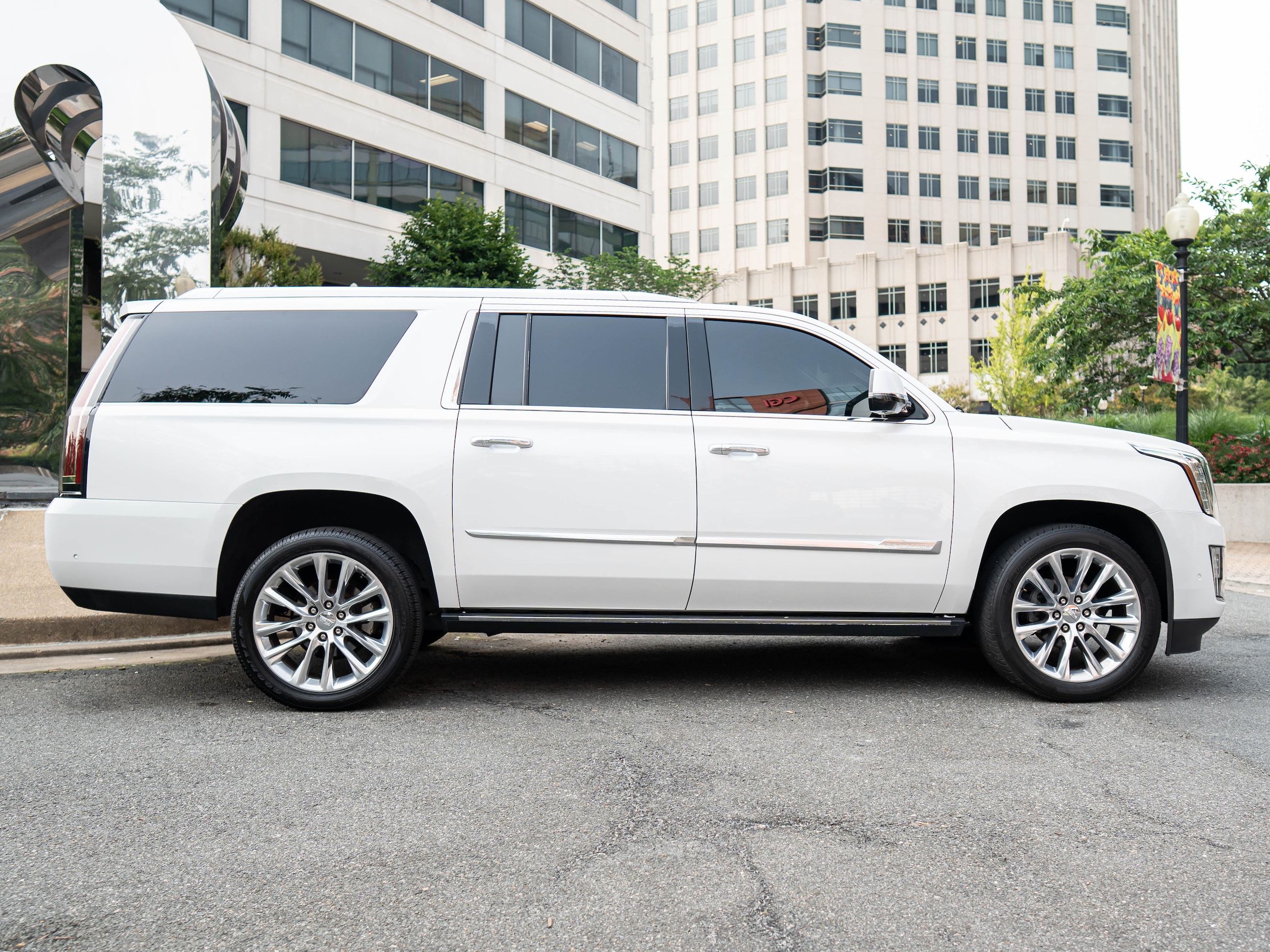 Vehicle image 2 of 53