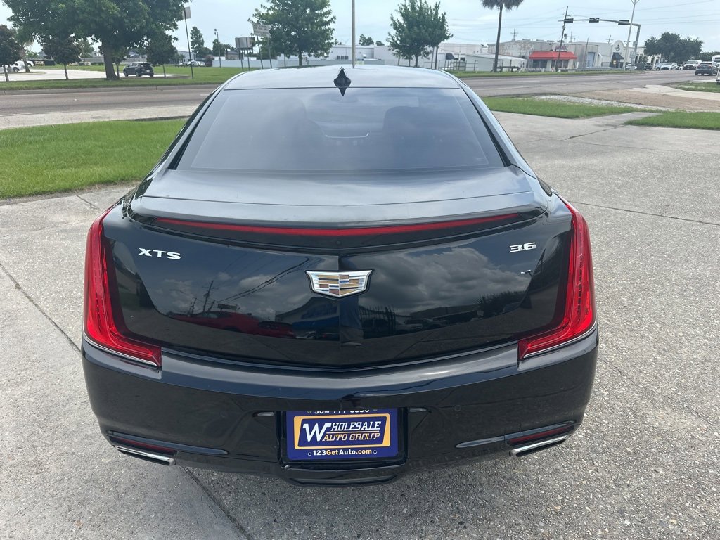 Vehicle image 5 of 19