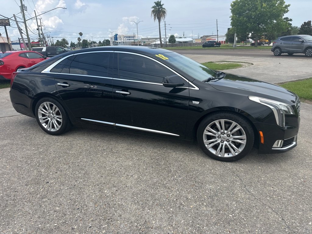 Vehicle image 4 of 19