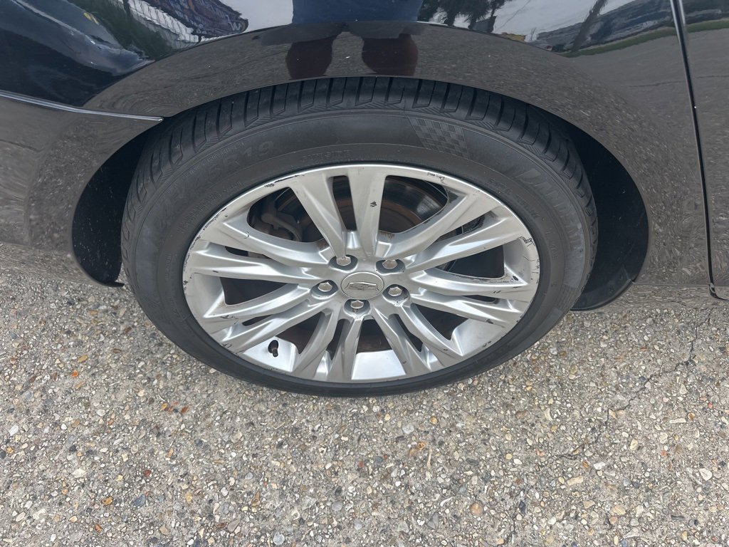 Vehicle image 8 of 19