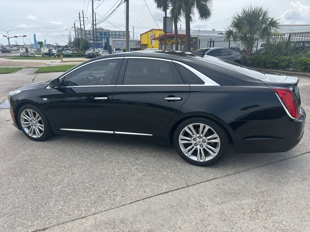 Vehicle image 6 of 19