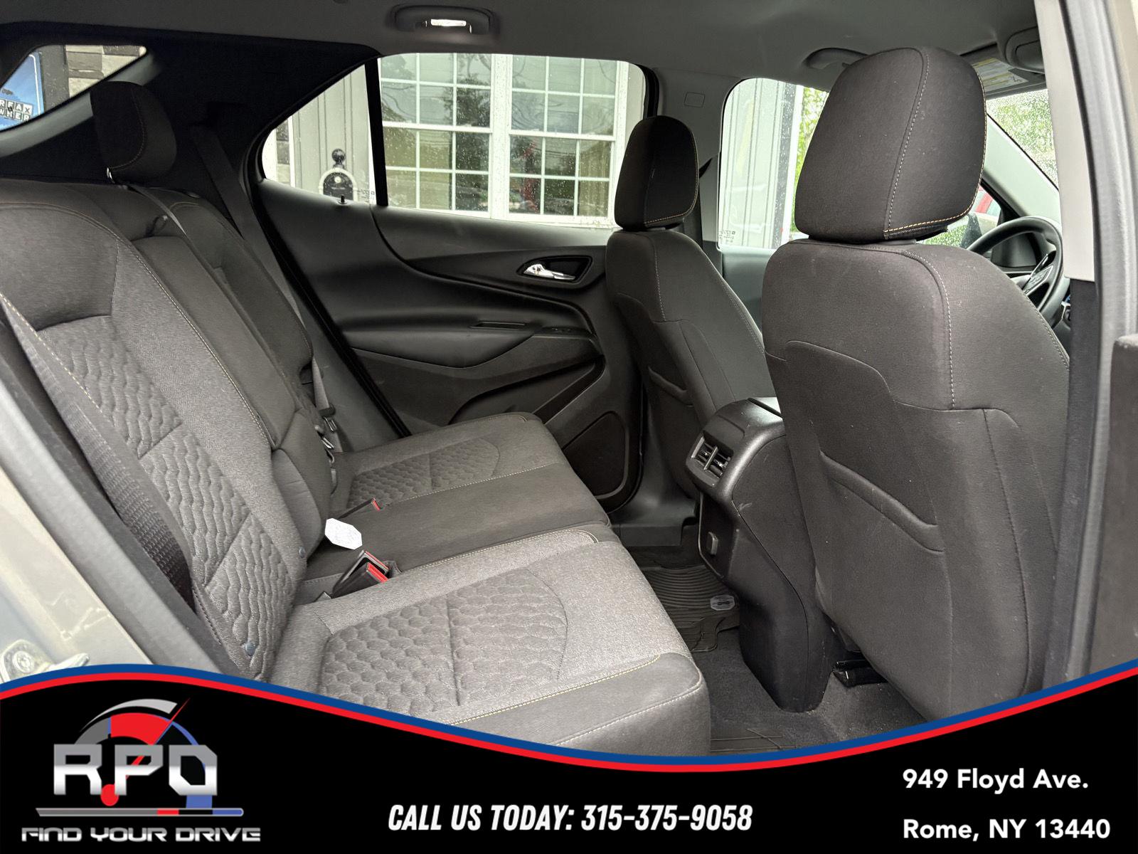 Vehicle image 19 of 30