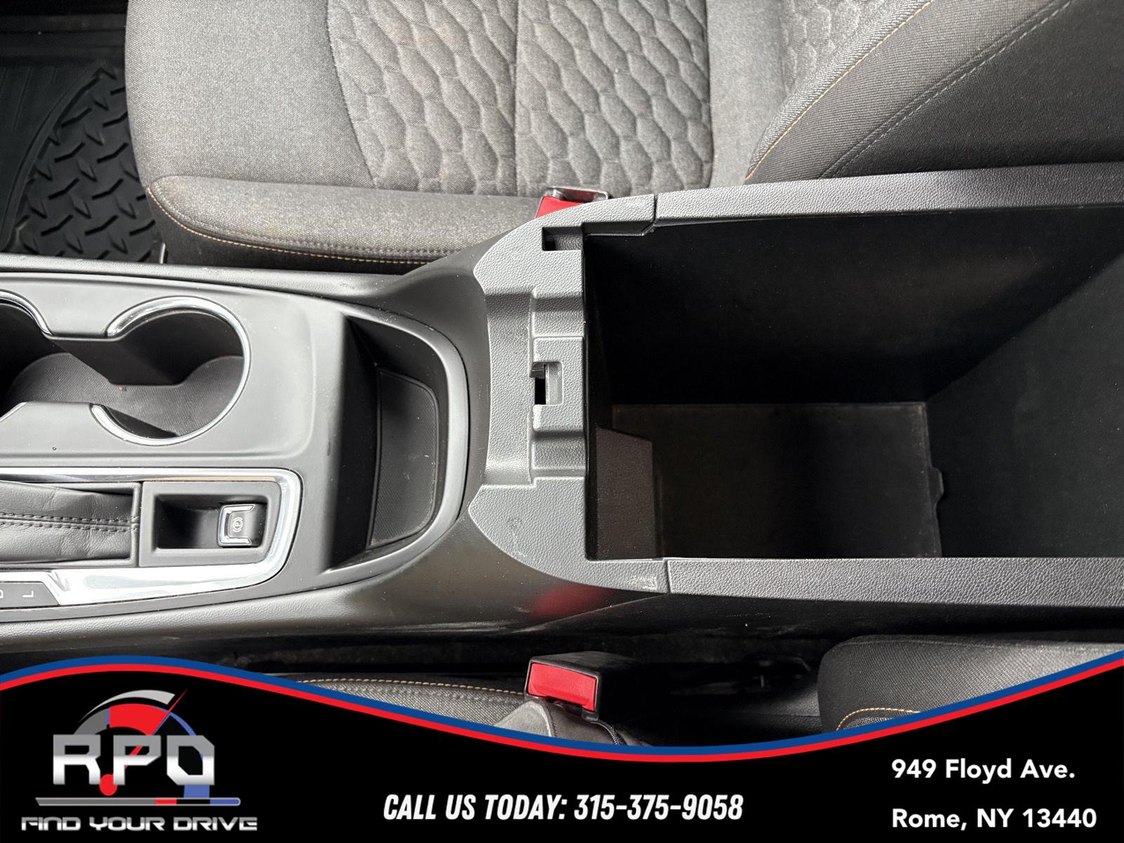 Vehicle image 28 of 30