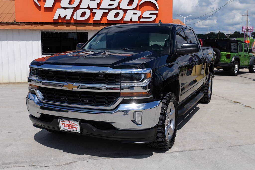 2018 Chevrolet Silverado 1500 LT Image 1 of 65