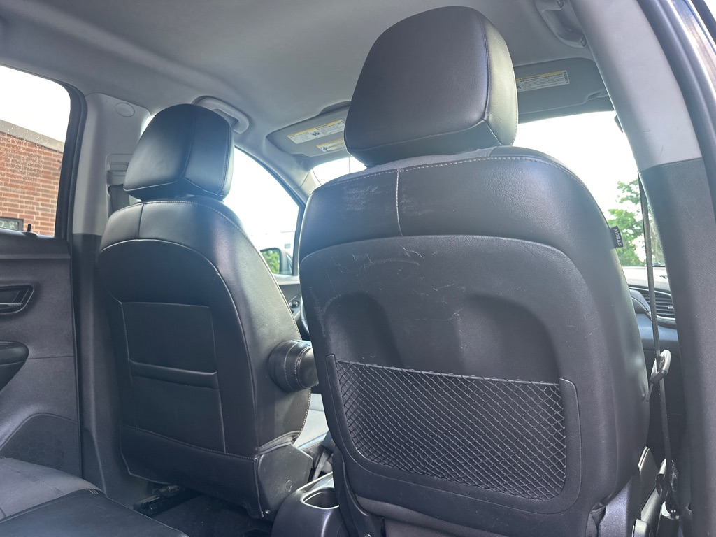 Vehicle image 18 of 34