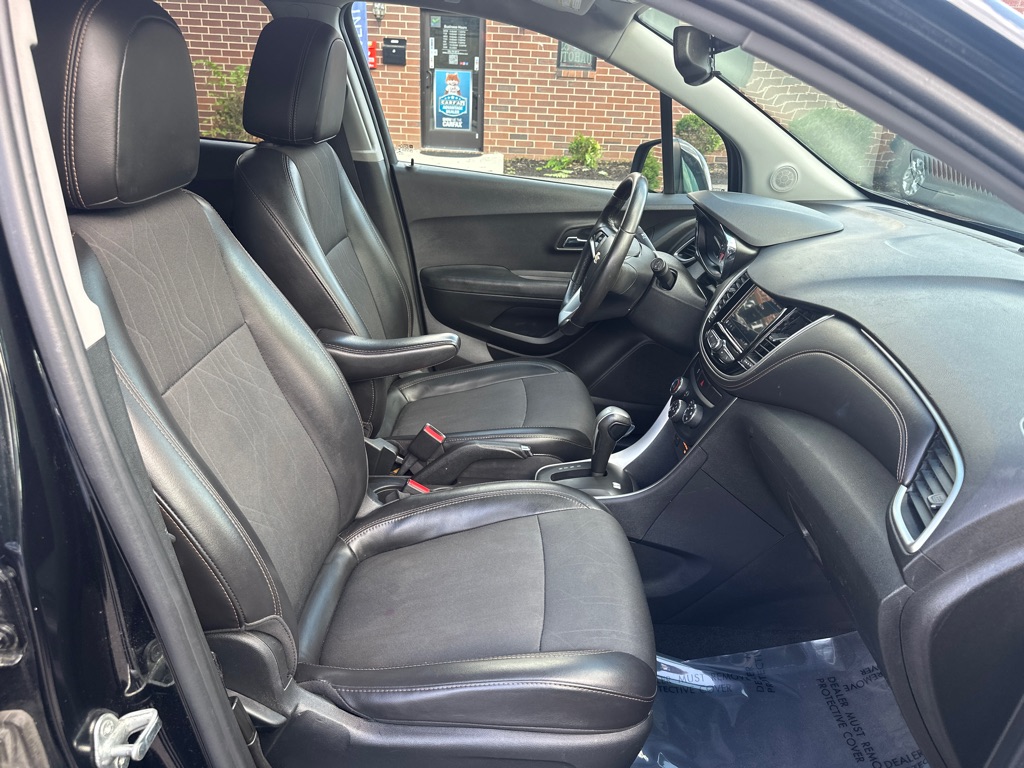 Vehicle image 20 of 34