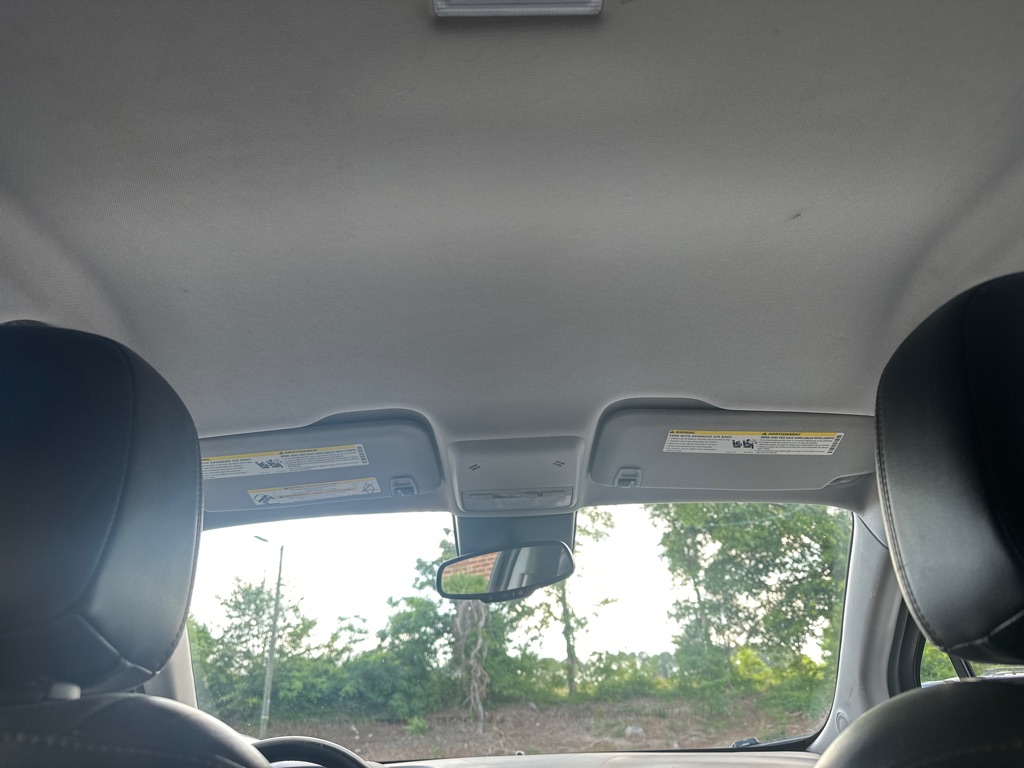 Vehicle image 27 of 34