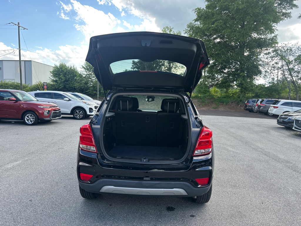 Vehicle image 28 of 34