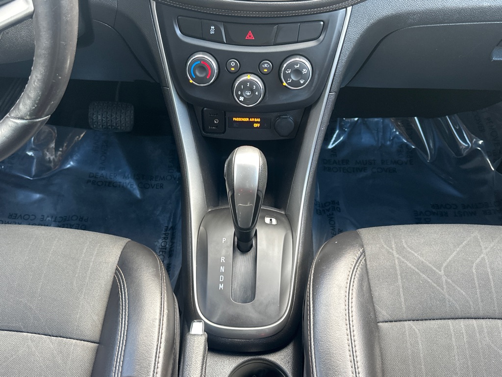 Vehicle image 25 of 34