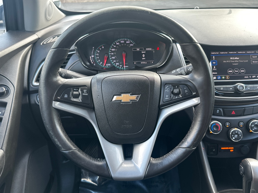 Vehicle image 23 of 34