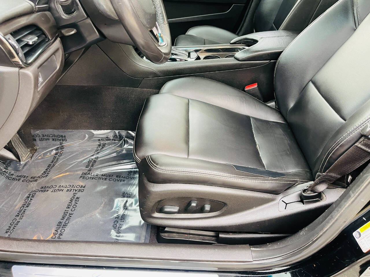 Vehicle image 17 of 45