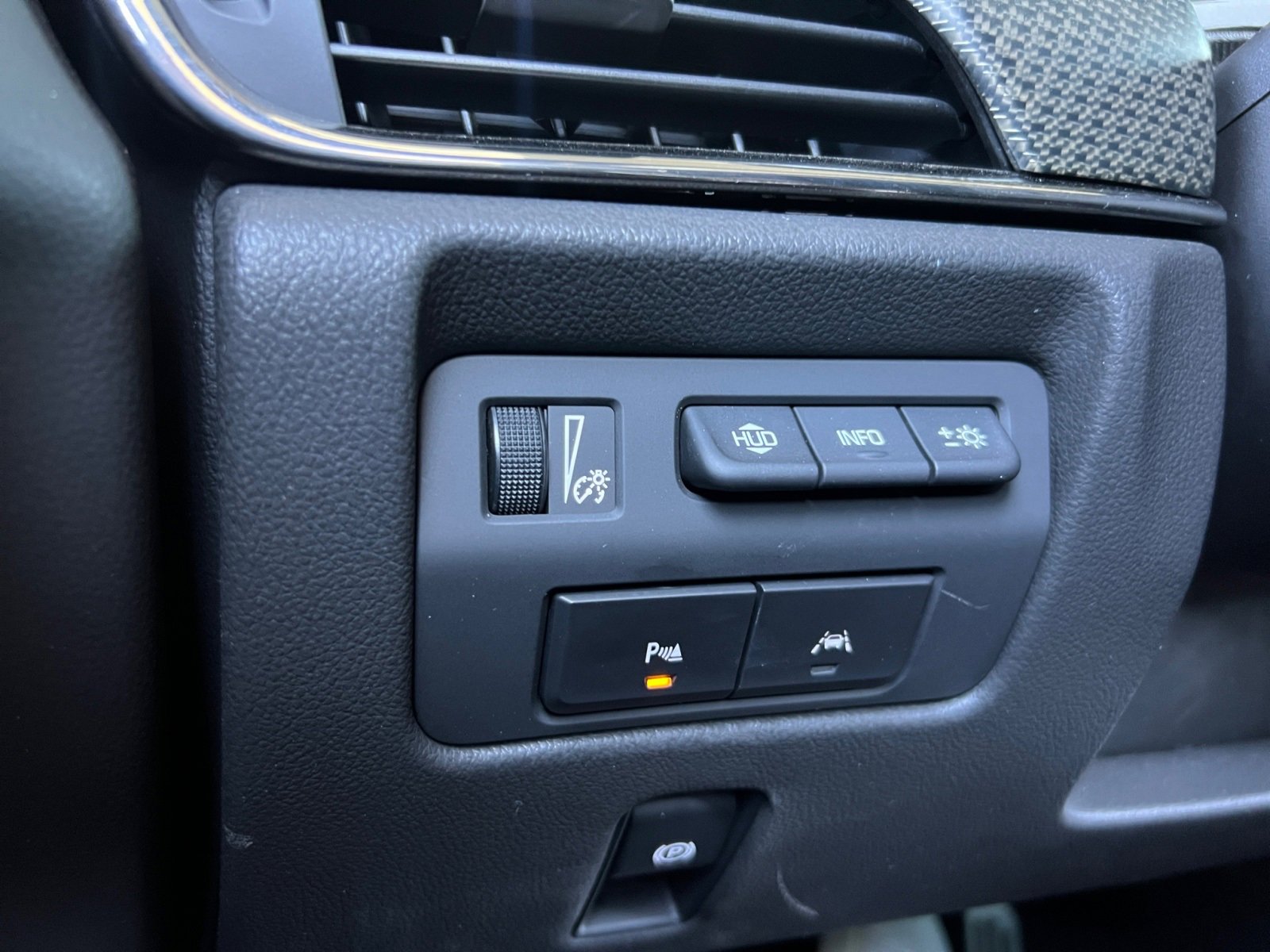 Vehicle image 17 of 23