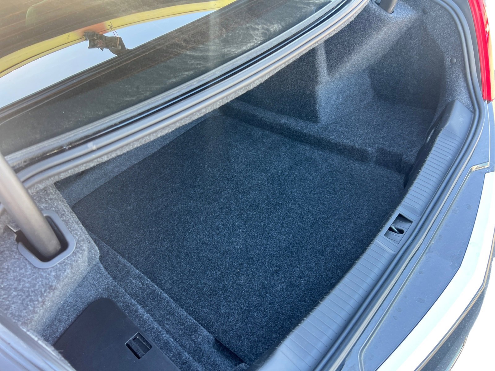 Vehicle image 11 of 23