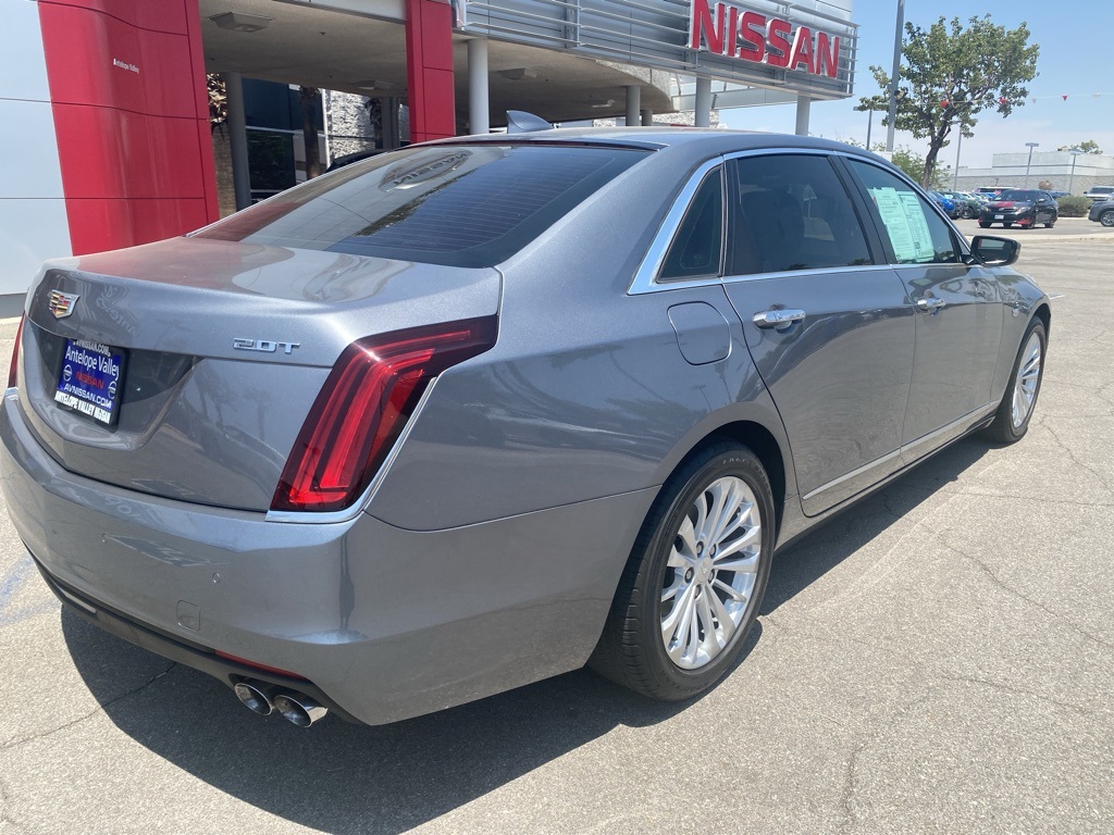 Vehicle image 4 of 34