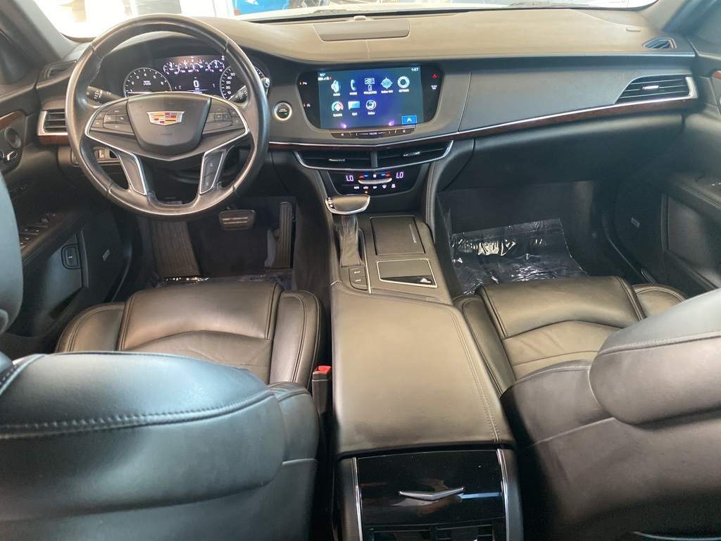 Vehicle image 16 of 34