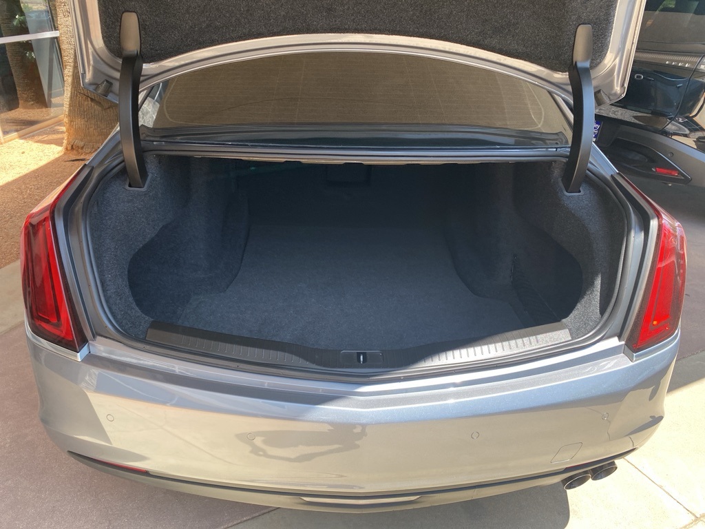 Vehicle image 10 of 34