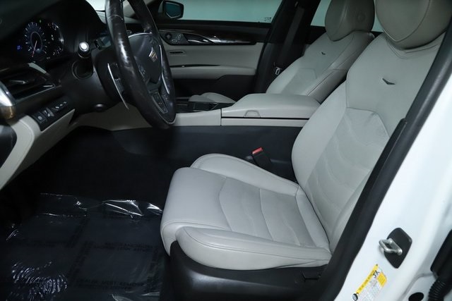 Vehicle image 24 of 46