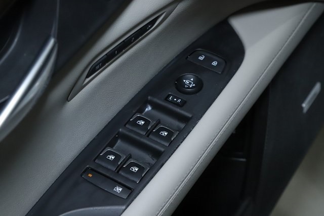 Vehicle image 22 of 46