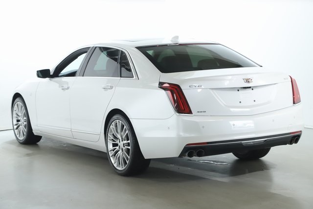 Vehicle image 12 of 46