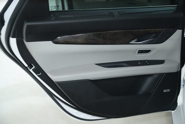 Vehicle image 18 of 46