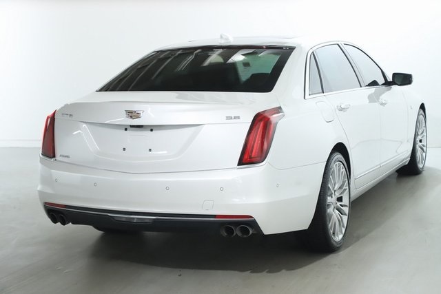 Vehicle image 9 of 46