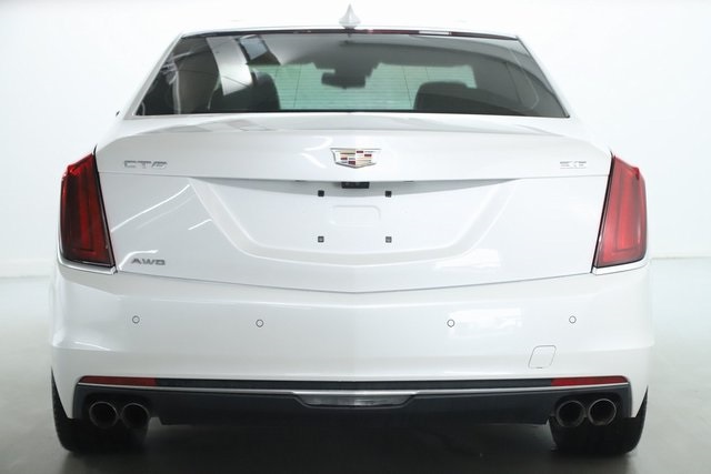 Vehicle image 11 of 46